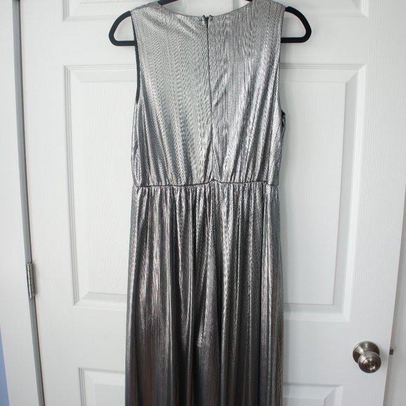 Francesca’s Collection Size Large Silver Jumpsuit - Picture 13 of 16
